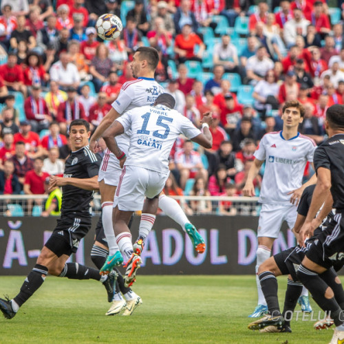 Oțelul stabilește jucătorii de bază pentru următorul sezon