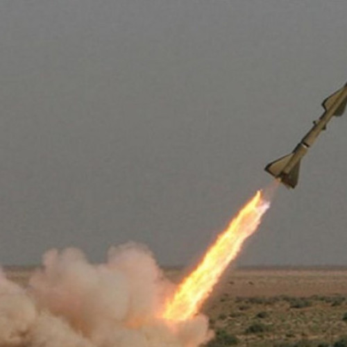 Iranul oferă rebelilor houthi rachete Ghadr cu rază de acțiune de 2.000 km