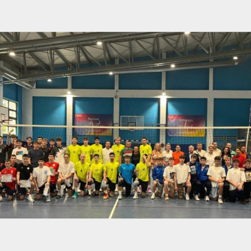 ONSȘ la volei - Voleibaliștii șteieni, medaliați cu bronz