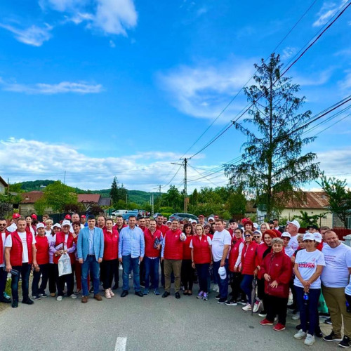 Primarii din Răzvad și Aninoasa, muncă și respect pentru comunitățile pe care le conduc, realizări impresionante în comunele dâmbovițene! Emanuel Spătaru și Vlăduț Niculae au adus transformări benefice, susținute de președintele CJD, Corneliu Ștefan.