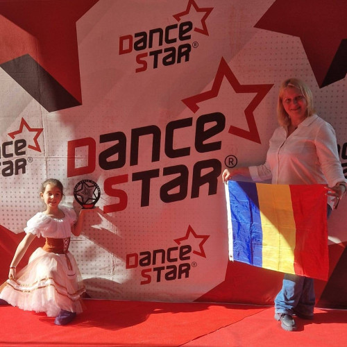 Aur pentru o balerină dâmbovițeană la un concurs internațional pregătită de Daniela Rotari