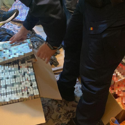 Descinderi într-un caz de contrabandă cu țigarete - Un bărbat a fost reținut de poliție cu sabii, pumnale și alcool neimpozitat
