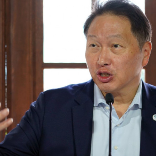 Magnatul despre care s-a aflat că a făcut un copil cu amanta este obligat acum să-i plătească fostei soții 1 miliard $