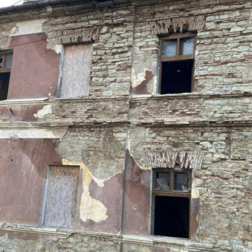 Galerie Foto Descoperire înfiorătoare făcută într-o școală veche din Bistrița-Năsăud, în timpul renovării