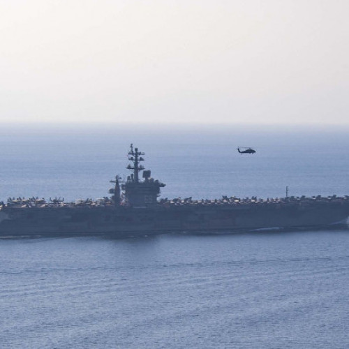 Rebelii Houthi susțin că au atacat cu rachete portavionul american Eisenhower în Marea Roșie