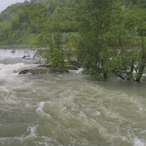 Cine sunt cei trei tineri luați de viitură în Italia. Debitul râului a crescut brusc de la 15 la 250 de metri cubi pe secundă (presă)