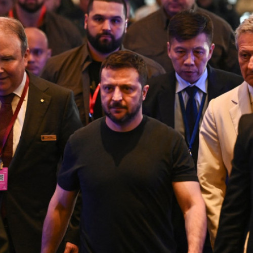 Zelenski a ajuns în Singapore. Președintele Ucrainei se va întâlni cu șeful Pentagonului la cel mai mare forum de securitate din Asia