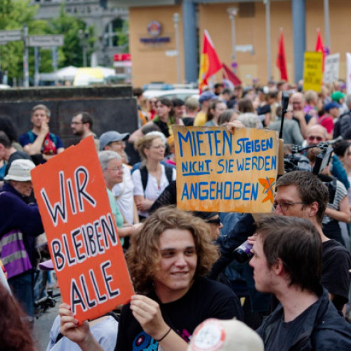 Mii de oameni au protestat la Berlin împotriva chiriilor mari şi a evacuărilor
