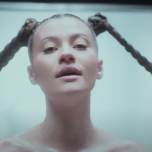 Cântăreața Erika Isac a fost amenințată cu moartea înaintea unui concert la Medgidia