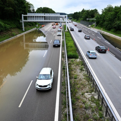 MAE, atenţionare de călătorie pentru românii care călătoresc în Germania: Avertismente de furtuni puternice