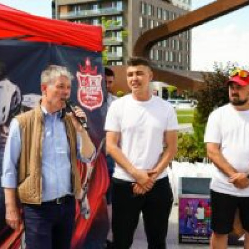 Sărbătoare plină de zâmbete și surprize pentru copiii din Brașov, în parcul Tractorul și Coresi