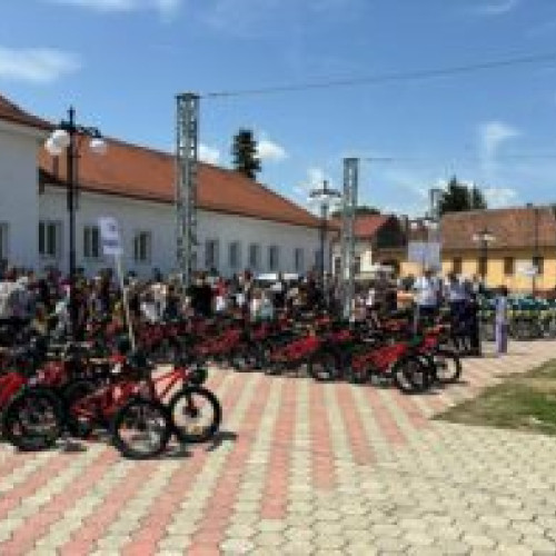 Subject: "Ziua Bicicletei, sărbătorită la Cristian