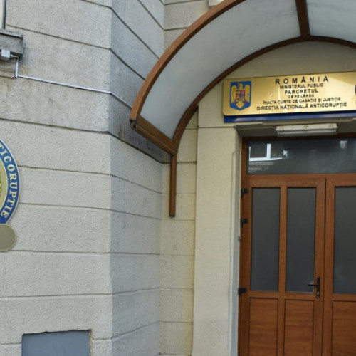 Șeful Biroului pentru Imigrări Caraș Severin, reținut în dosarul rețelei ilegle de migranți. DNA: Mita ajungea până la 22.000 de euro