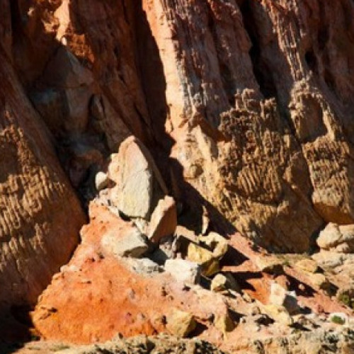 Peste 30 de mineri sunt blocaţi în subteran de 4 zile după prăbuşirea unei mine, în urma ploilor torenţiale din Nigeria