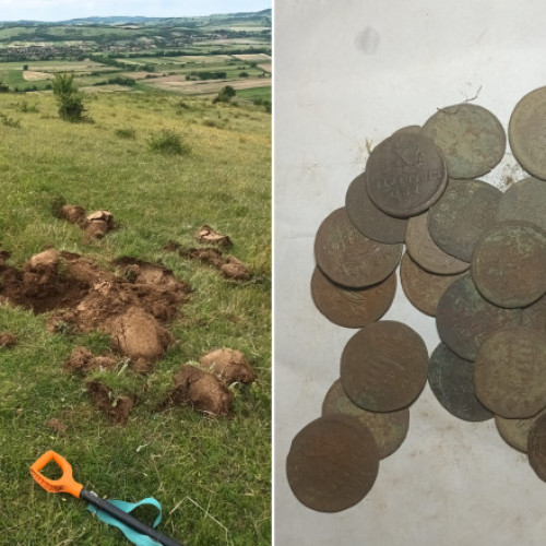 Galerie Foto Cu Comoară din Bihor: 30 de Monede Vechi de Peste 300 de Ani