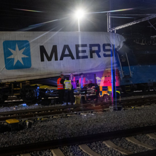 Trenuri s-au ciocnit aproape de Praga: Patru morți și zeci de răniți