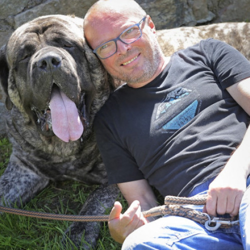 Galerie Foto Ce mănâncă Uriáš, un câine care a ajuns la 125 de kilograme și a stabilit un record