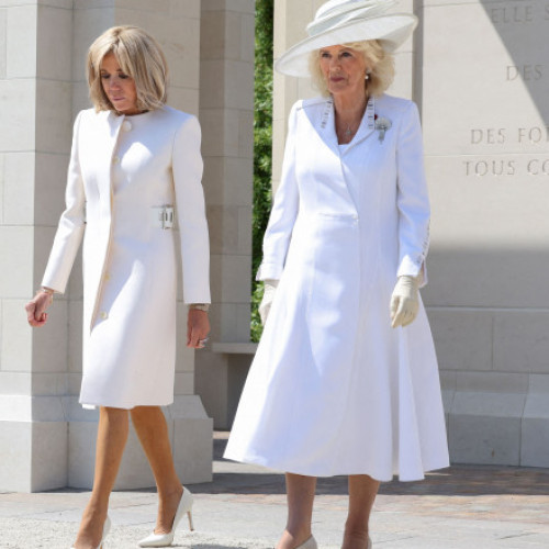 Regina Camilla a avut o reacție stânjenitoare la gestul Primei Doamne a Franței