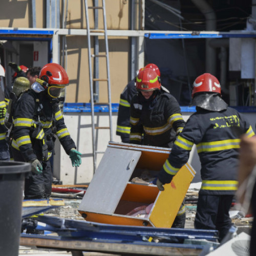 Explozie la magazinul Dedeman din Botoșani: 13 răniți, patru în stare gravă