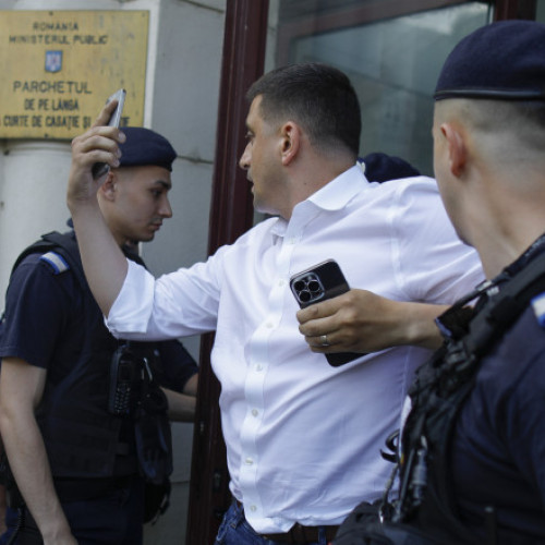 George Simion, președintele AUR, se victimizează după o anchetă privind falsificarea semnăturilor pentru candidatura lui Silvestru Șoșoacă