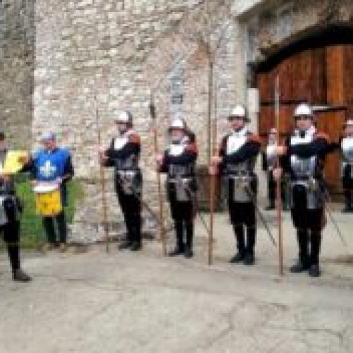 Garda Cetății Făgăraș revine cu prima defilare din acest an