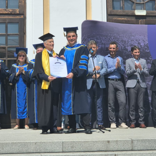 Absolvent la aproape 90 de ani