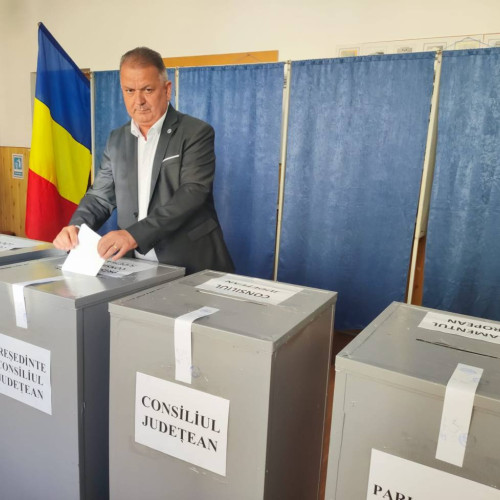 Vicepreședintele Senatului și Secretar de Stat au Votat în Județul Dâmbovița