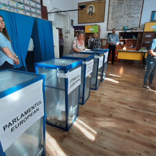 Absenteism ridicat la vot în mai multe județe din România