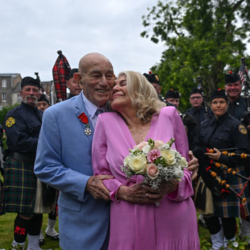 Veteran american de 100 de ani s-a căsătorit pe plajele Normandiei