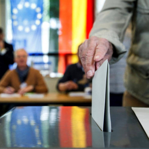 Peste 52% dintre dâmbovițeni au votat până la ora 20.00
