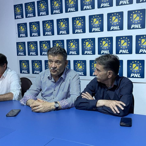 Liderii PNL au urmărit rezultatele EXIT POLL la sediul din Alba Iulia