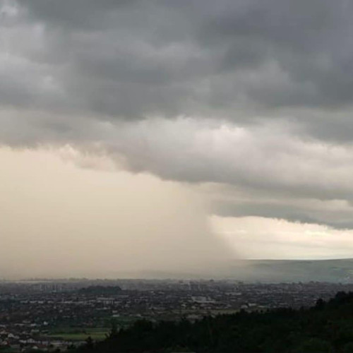 Avertizări de caniculă și furtuni în România