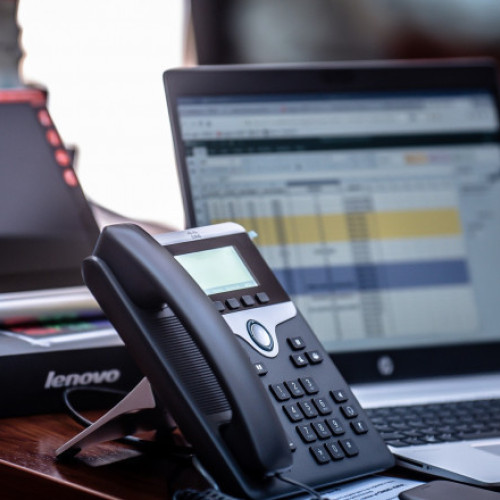 STS: 1.736 de apeluri de urgență în ziua alegerilor din 9 iunie 2024