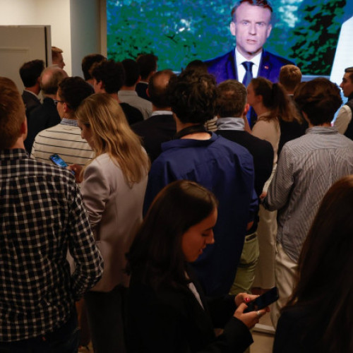 Începe campania electorală pentru alegeri anticipate în Franța, după decizia șoc luată de Macron, de a dizolva Adunarea Națională