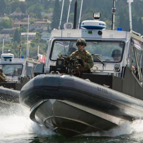 Confruntare violentă în largul mării: Cocaină confiscată în valoare de 63 de milioane de dolari