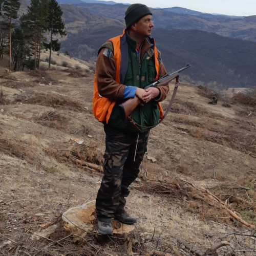 Condițiile pentru a Obține Calitatea de Vânător în România