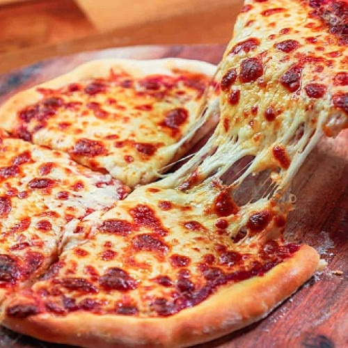 Studiu: Prețul mediu al unei pizza în România