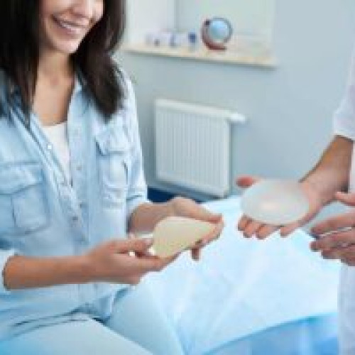 Operatii estetice pentru fete de 18 ani, un nou trend in Italia