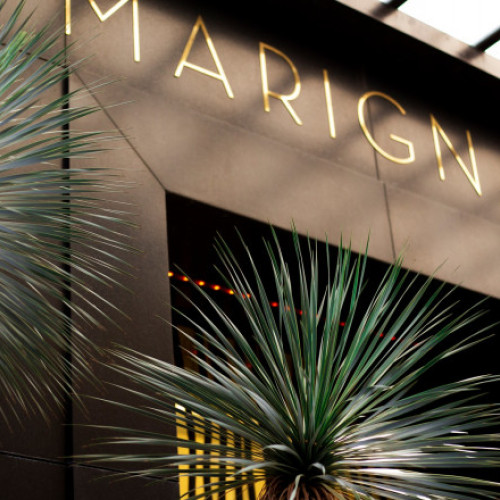 Jaf armat la hotel de lux în Paris