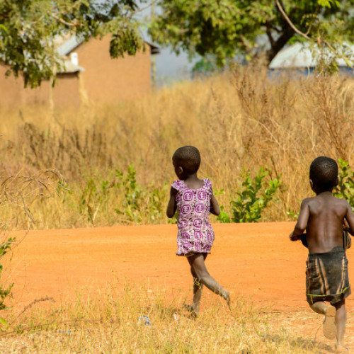 Sute de copii migranți forțați să lucreze pentru carteluri de droguri în Europa