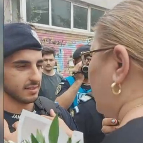 Diana Șoșoacă, scandal la o clădire cu buletine de vot