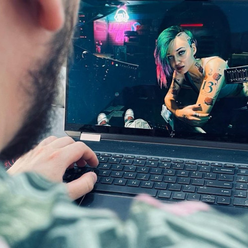 Pericolul rețelelor sociale pentru adulți