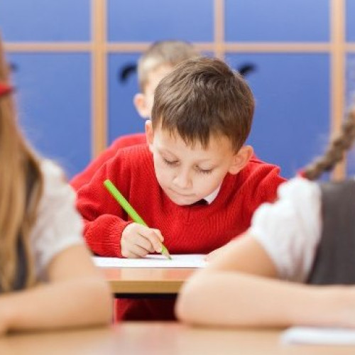 Elevii vor primi note la purtare la sfârșitul fiecărui modul de învățare