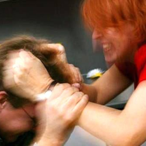 Un bărbat din Petroșani cere ordin de protecție împotriva fostei soții, judecător de profesie