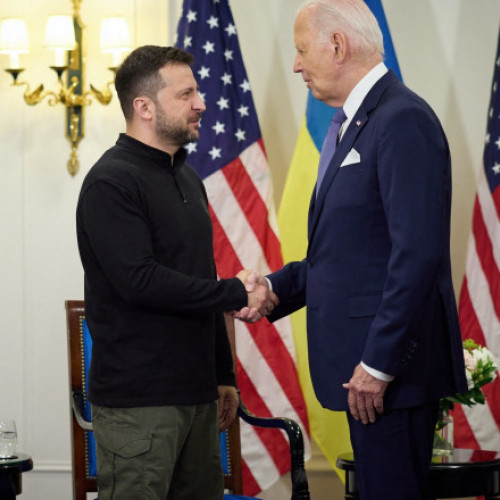 Biden și Zelenski au semnat un acord de apărare