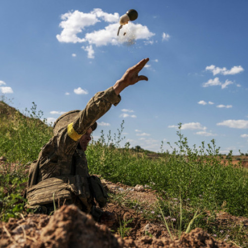 Legea recrutării deținuților în armata ucraineană, promulgată de Zelenski