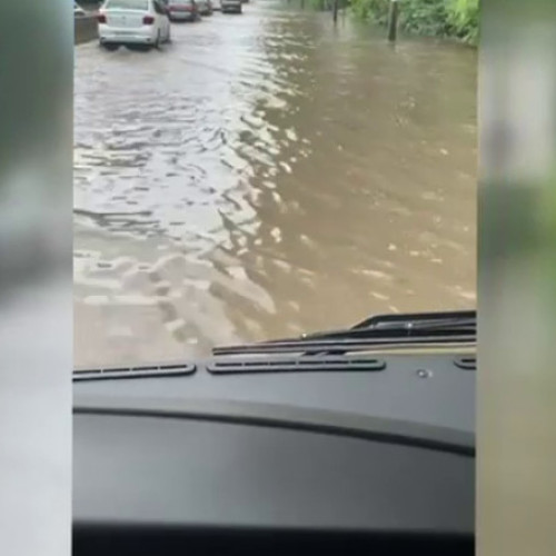 Inundații în București: Sistemul de Canalizare, Depășit de Precipitațiile Extreme