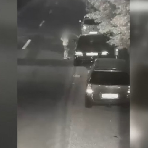 Un Bărbat a Vandalizat 16 Mașini în Cartierul de Lux Pipera