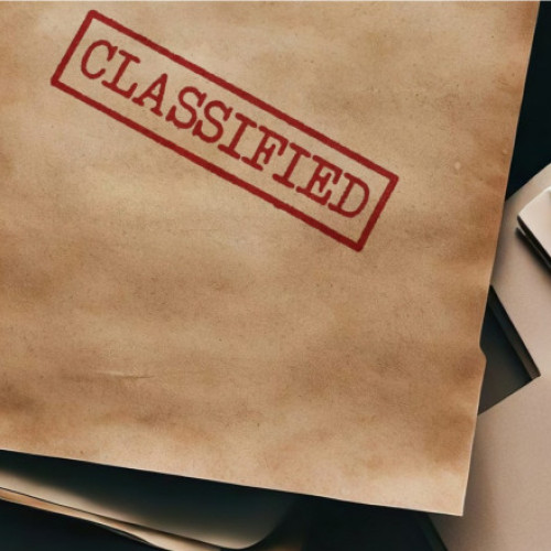 Bărbat chinez descoperă secrete militare în cărți reciclate