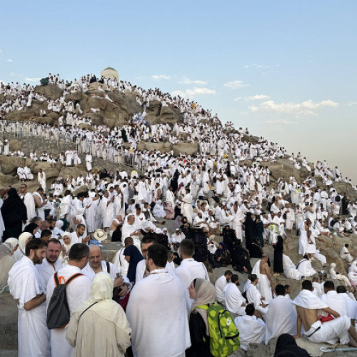 Șase persoane decedate din cauza căldurii în timpul pelerinajului Hajj spre Mecca